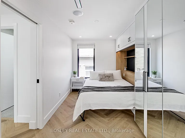 13R Mansfield Ave — Photo 25