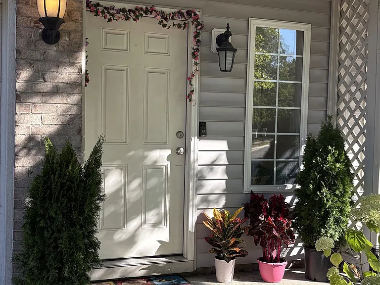 4427 Nighthawk Ct — Photo 2