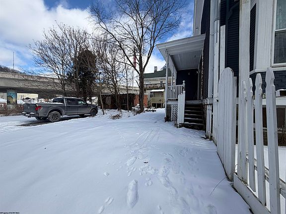 3rd image of 300 Meigs Ave