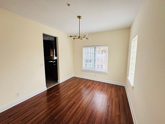 5th image of 1001 N Federal Hwy APT 6