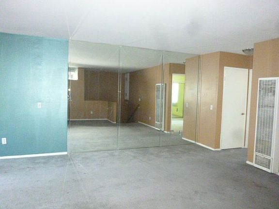 5th image of 122 W Kelso St APT C