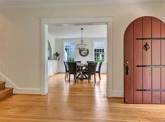 5th image of 4410 Forest Hill Ave