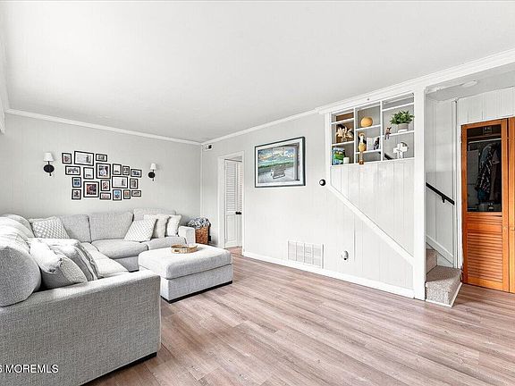 4th image of 22 Barker Avenue