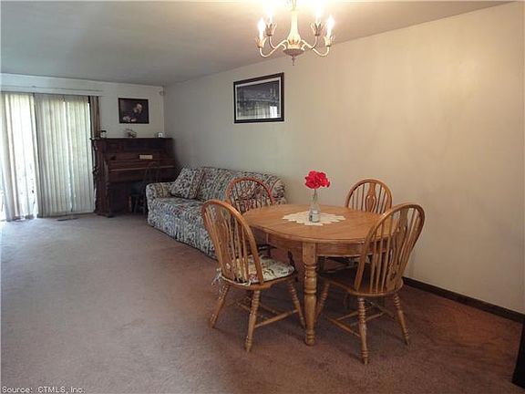 2nd image of 403 Cedar Hollow Dr