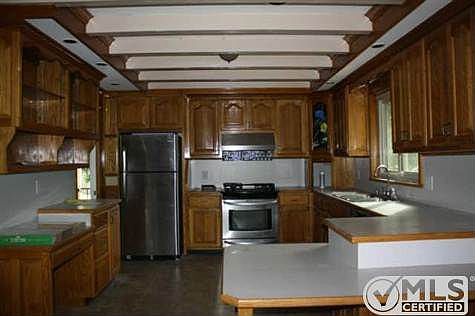 4th image of 400 Foothill Dr