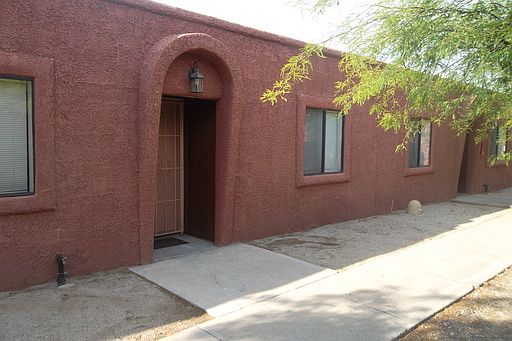 1st image of 2861 N Flanwill Blvd