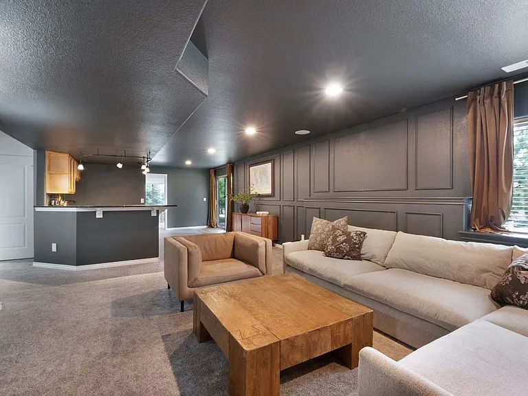 1411 Fieldwood Ct — Photo 43