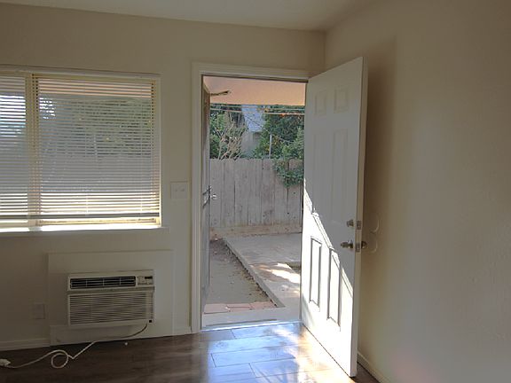 5th image of 431 S Woodrow Ave