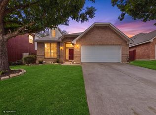 2117 Clubside Dr, Corinth, TX 76210