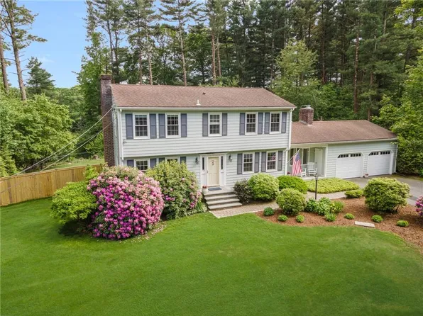 70 Jefferson Dr, East Greenwich, RI 02818