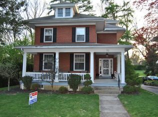 52 Upland Rd, Reading, PA 19609