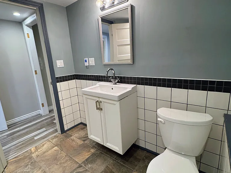 54 Hewson Cres #BASEMENT — Photo 18