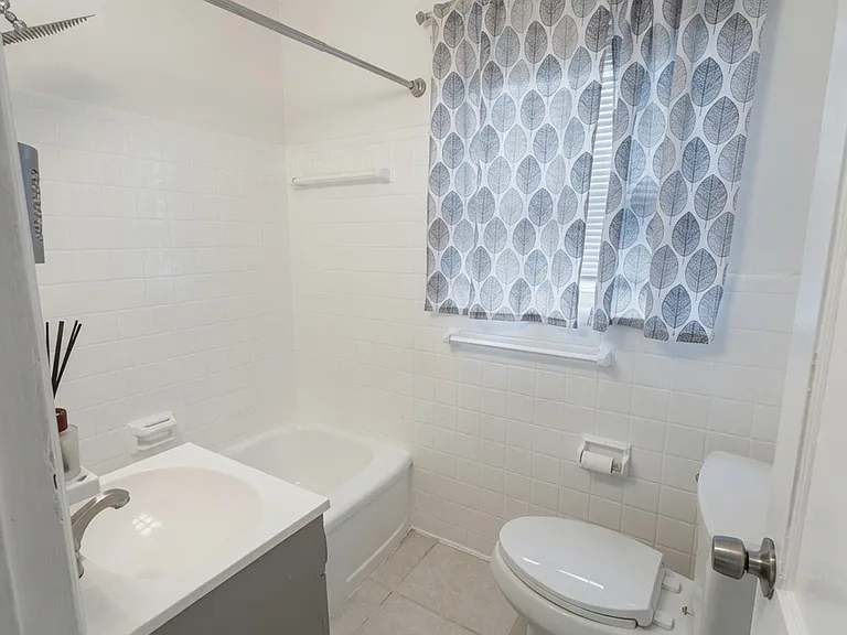 1061 Nokomis St — Photo 16