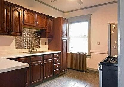 2nd image of 70 Minnesota Ave #1