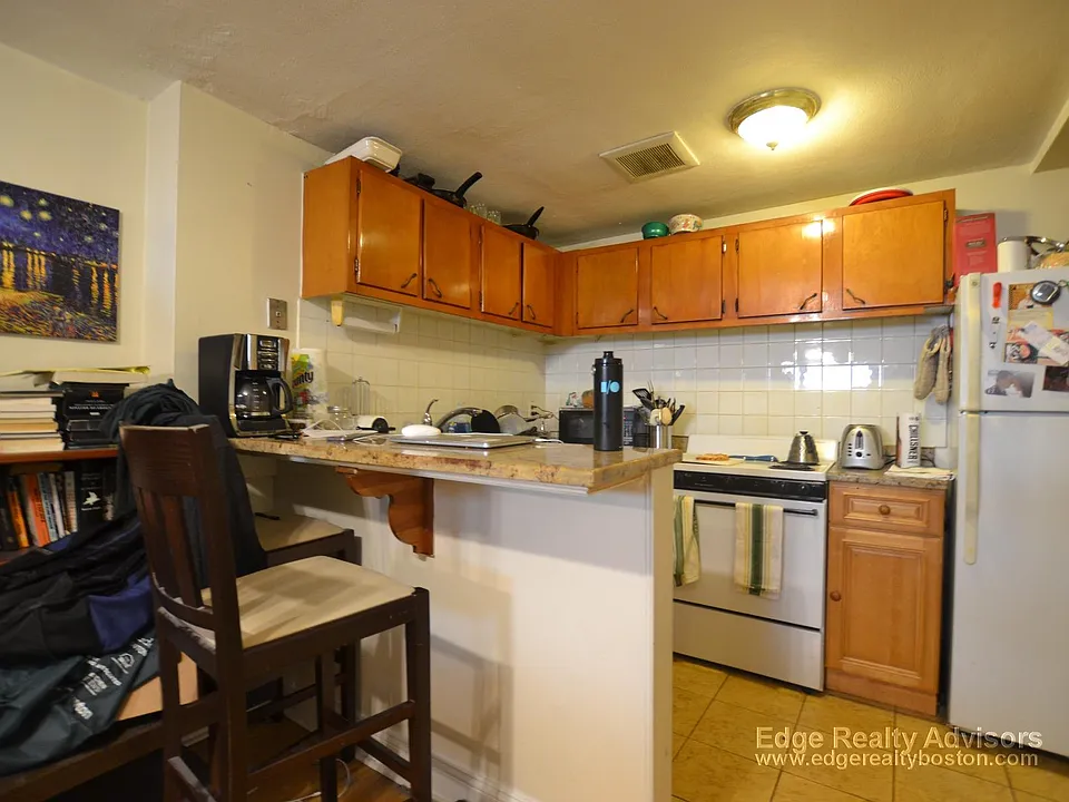 357 Faneuil St #4