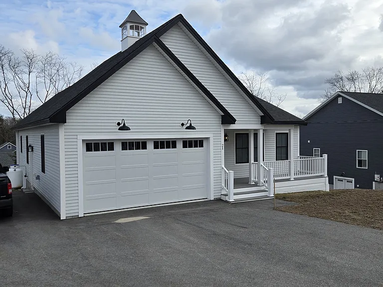 21 Juniper St — Photo 3