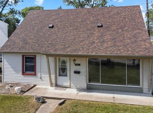 7331 Drexel St, Dearborn Heights, MI 48127