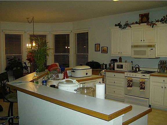 4th image of 1130 McKendree Park Ln