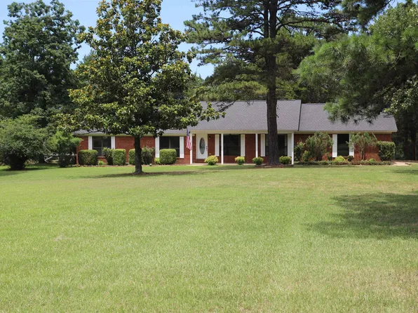 827 N Sherman Cir, Russellville, AR 72802
