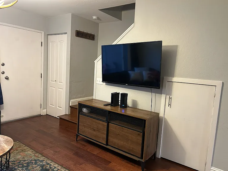 1410 Ski Run Blvd — Photo 3