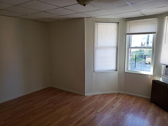 3rd image of 48 1/2 Mlk Blvd APT 2