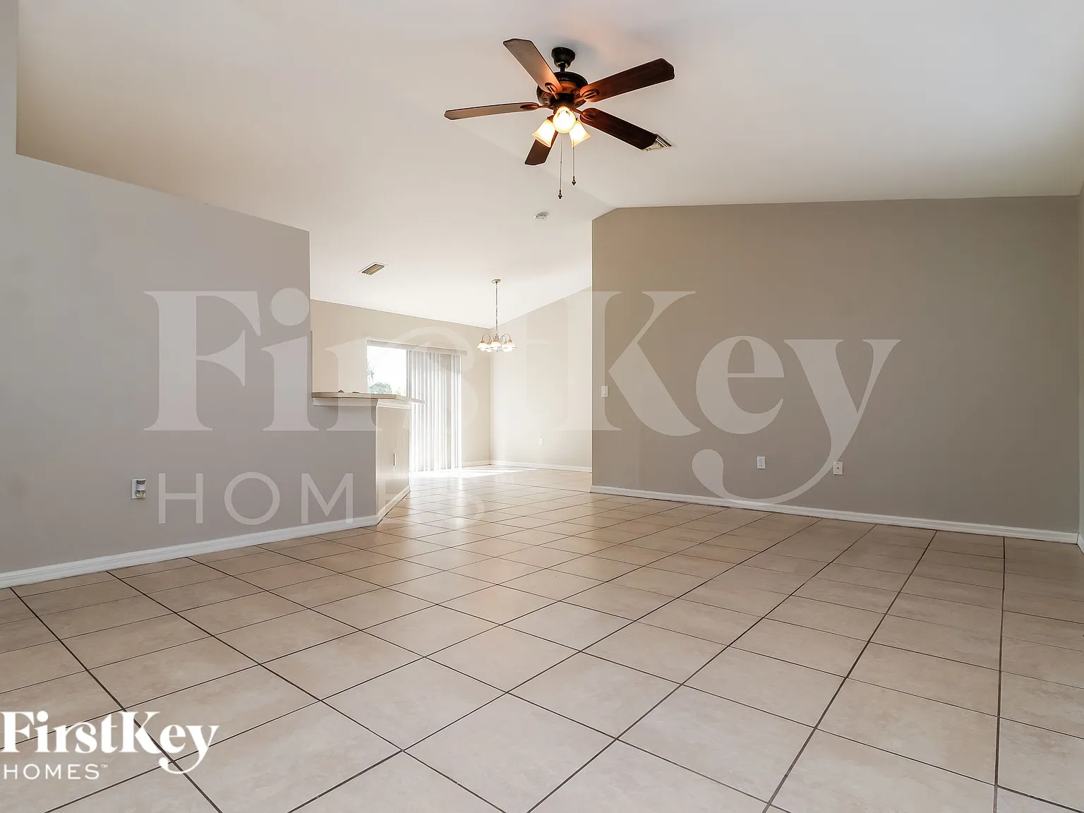 3 bed, 2.0 bath, 1220 sqft, $1,520 — Photo 3