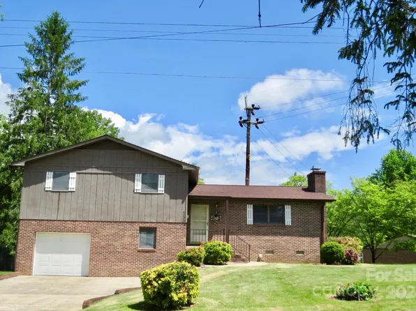 136 White Oak Ln, Brevard, NC 28712