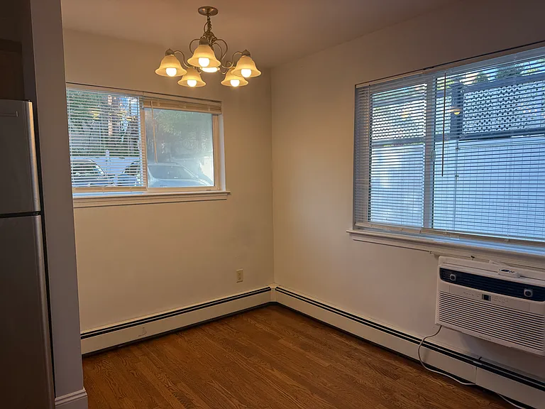 317 7th Ave #8 — Photo 8