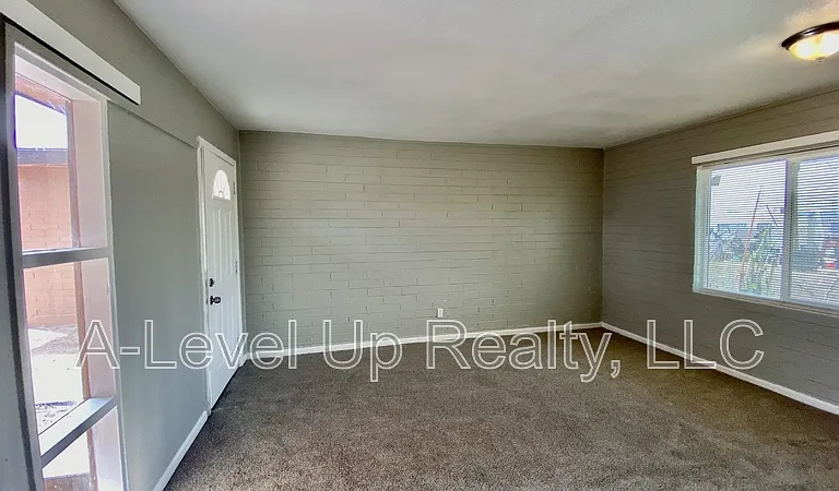 3043 E Proctor Vis #1 — Photo 4