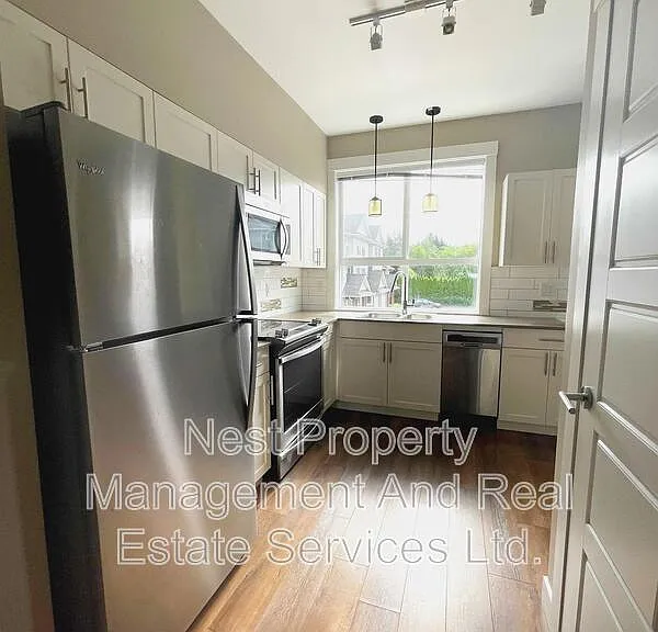 110 Baxter Ave #406 — Photo 5