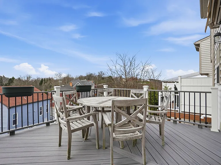 404 Aprilmae Way — Photo 19