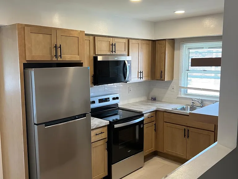 Galloway Court Apartments — Photo 4