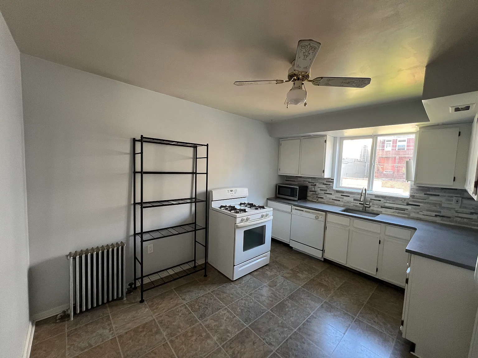 4821 Sciota St — Photo 2