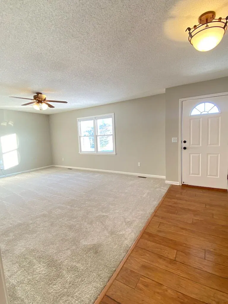 4 bed, 1960 sqft, $2,400 — Photo 3