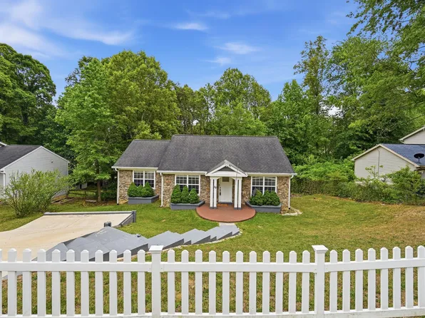 28 Cherry Laurel Dr, Fredericksburg, VA 22405