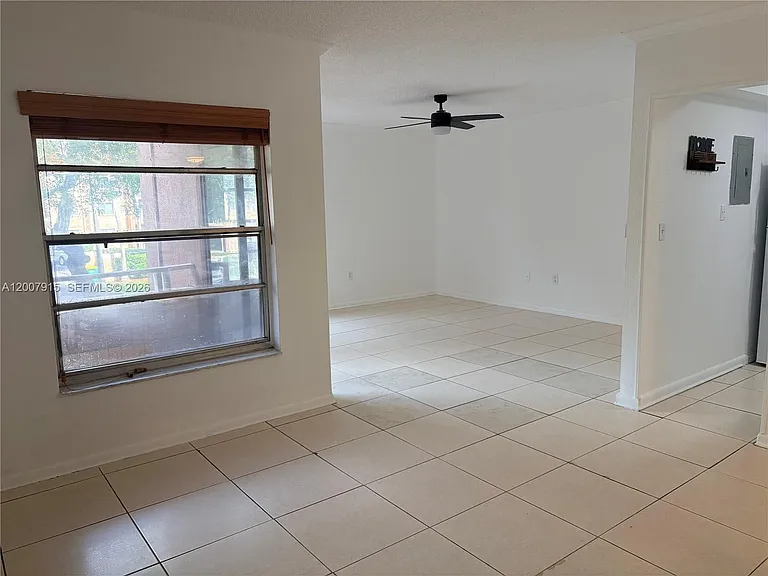 17600 NW 68th Ave #B2004 — Photo 6