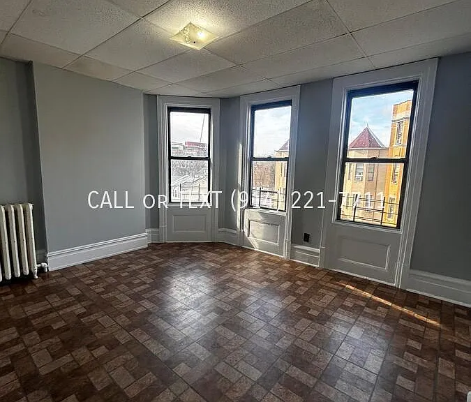 176 Palisade Ave — Photo 1