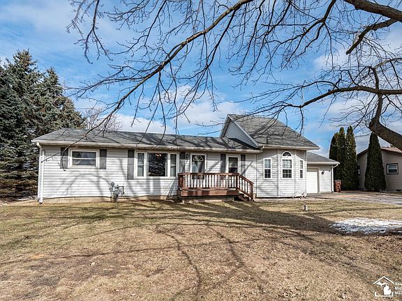 2nd image of 330 E Rauch Rd