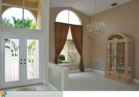 4th image of 1740 NW 127th Way