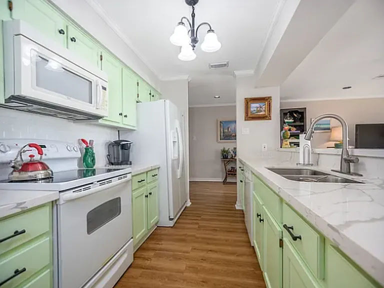 8316 Seawall Blvd #5 — Photo 8