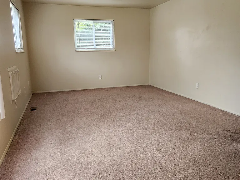 455 Colonial Dr #2 — Photo 12