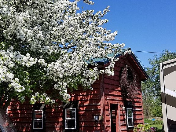 Milkhouse entry