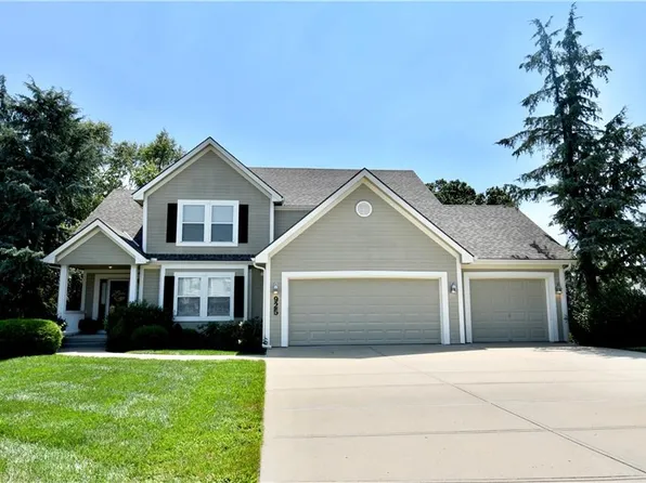 925 Redwood Cir, Liberty, MO 64068