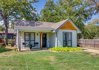 536 Western Hills Trl — Photo 1