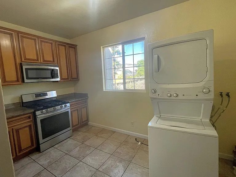 1823 Stuart St — Photo 3