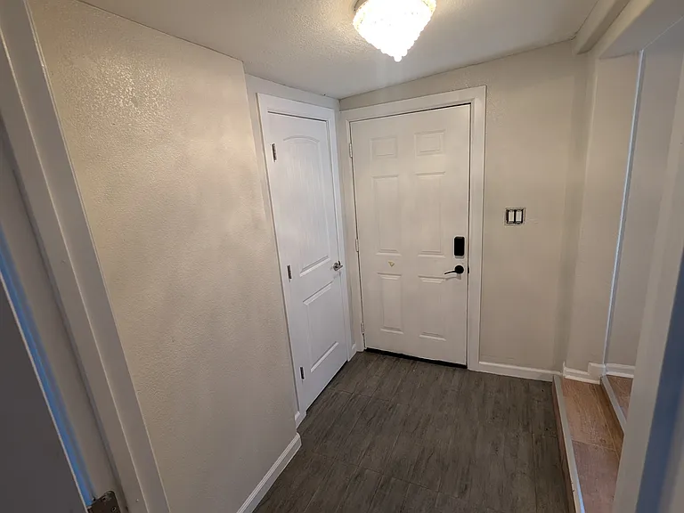 1679 Robb St #A — Photo 5