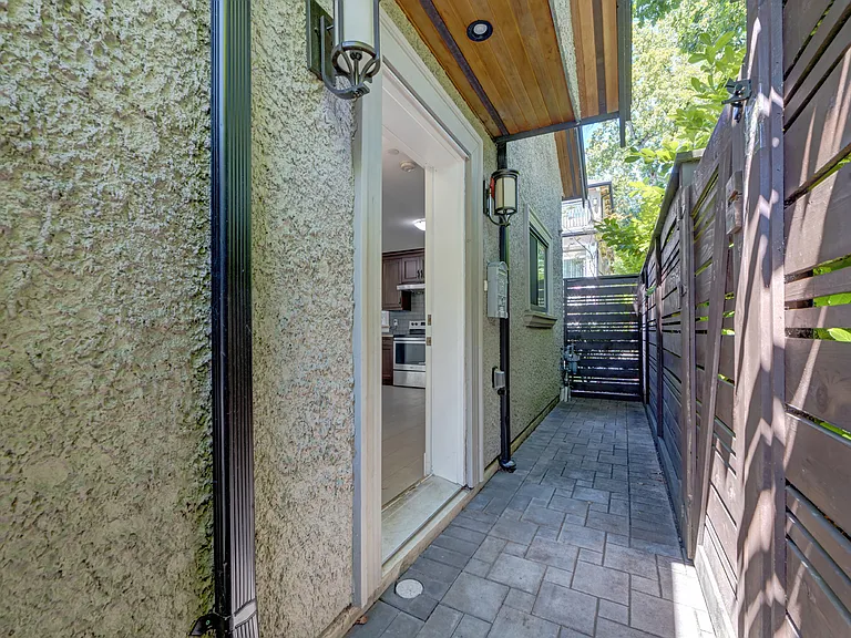 3017 Stephens St — Photo 2