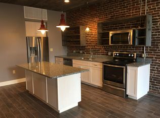 18 State St #2A, Bangor, ME 04401