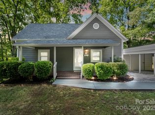 29 7th St, York, SC 29745