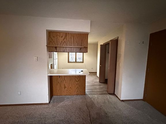 4th image of 1320 4th Ave SE #B